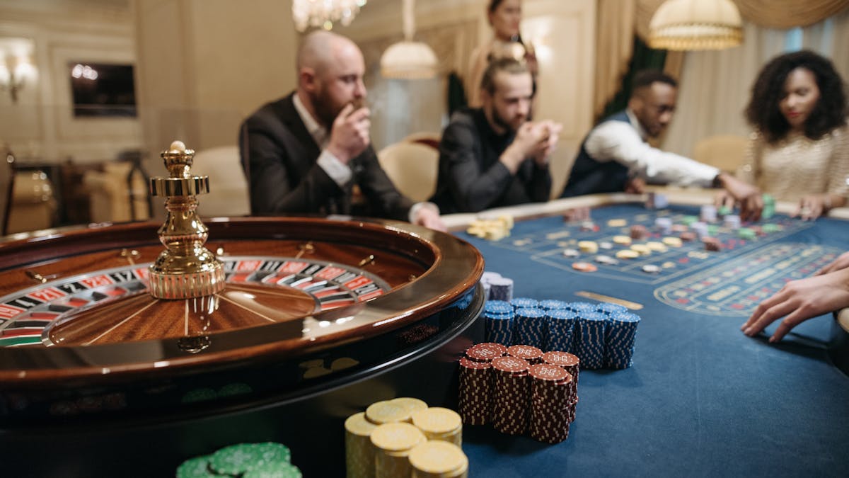 Canadian Gambling Age and Online Casinos — Canadian player's quick reference