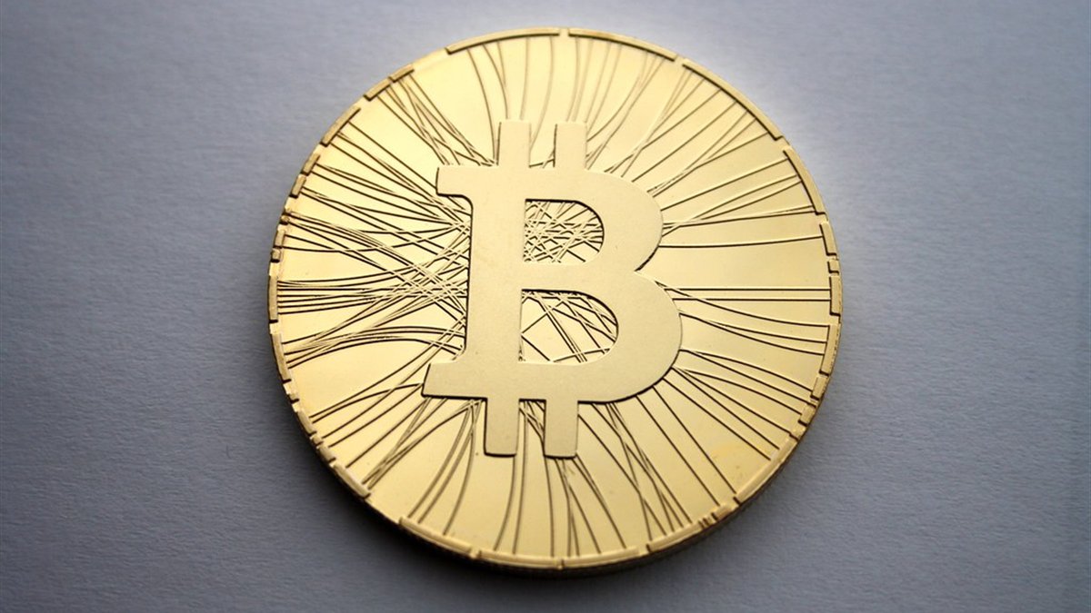 A Bitcoin casino deposit moves the coin represented by this physical bitcoin from a player wallet to an operator address
