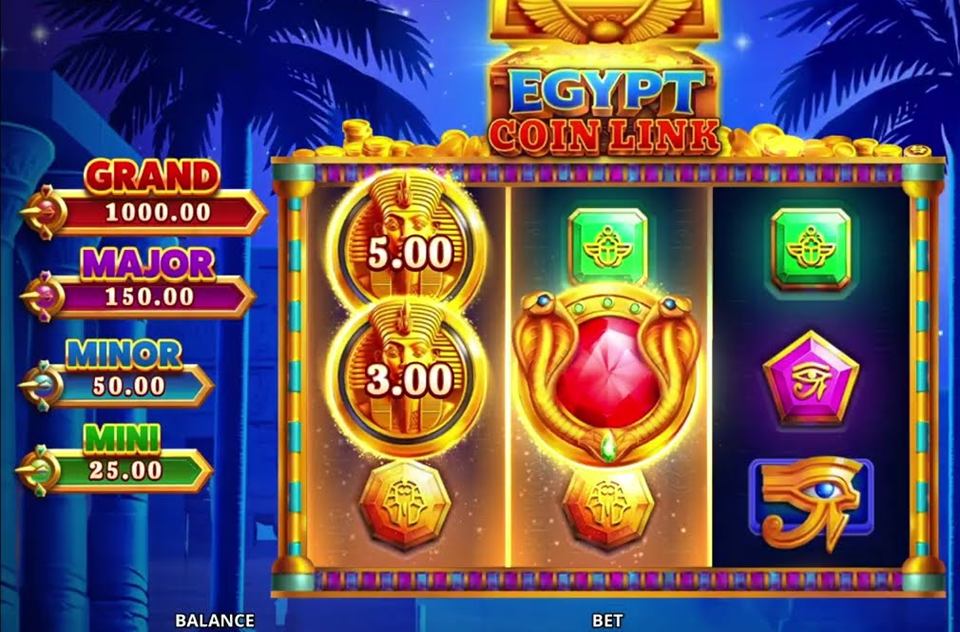Egypt Coin Link reels with pharaoh coins and Grand, Major, Minor and Mini jackpot panels
