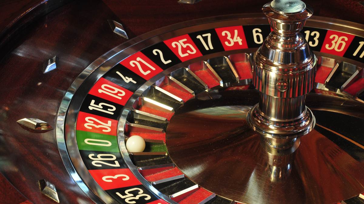 Single-zero roulette wheel and ball, the wheel the Hollandish betting system Canada players use works best on