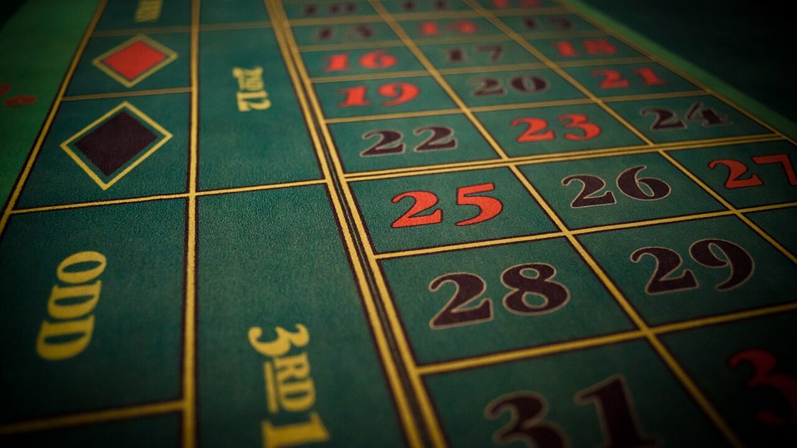 Roulette layout with the Odd box and numbers, the even-money bets the Labouchere betting system Canada players use